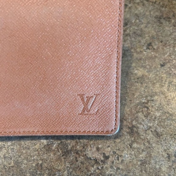 Authentic Louis Vuitton Taiga Leather ID Holder Wallet Light Brown Cognac Color - Picture 9 of 11